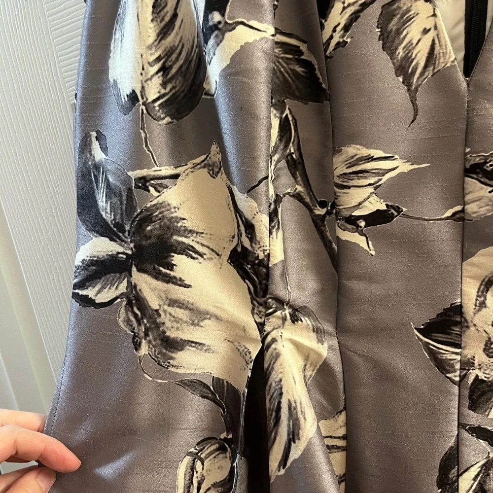 Silver grey deep V cocktail dress - Picture 3 of 12